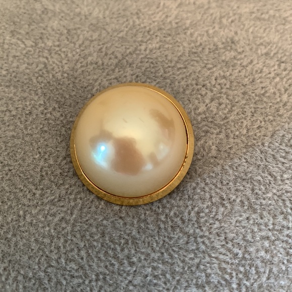 Two gold vintage brooches - Picture 12 of 14